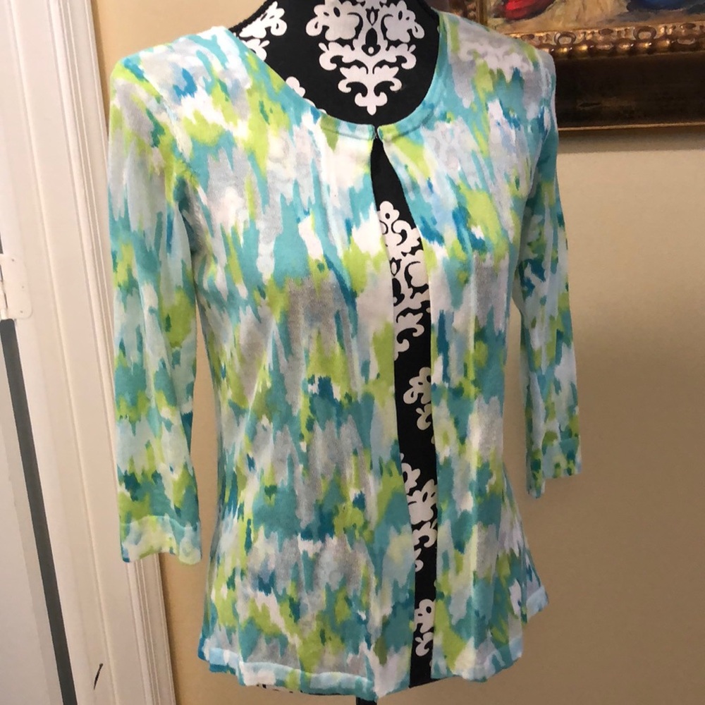 💚 Sharon Young abstract print Lightweight, Hook-eye top close, silky feel cardi